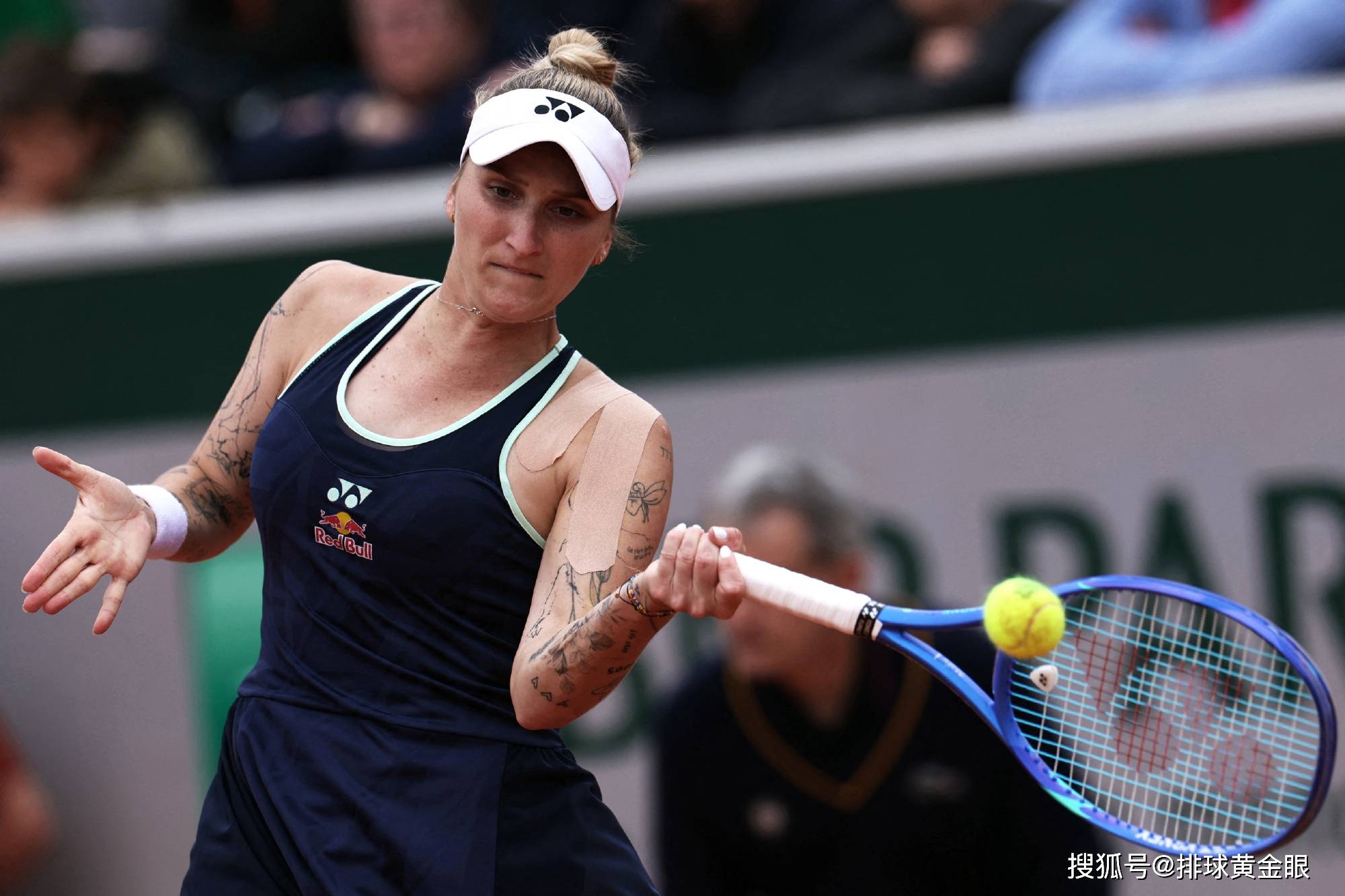 爱游戏-莎拉波娃焦点对战，阿扎伦卡与90激战老鹰分钟，表现优异胜负难料！