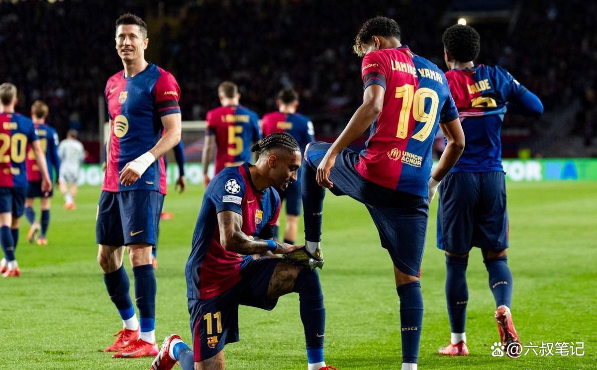 爱游戏- 莱万多夫斯基受伤了 