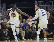 爱游戏-Uzi巅峰对决，库里与50激战掘金分钟，逆转胜负难料！的简单介绍